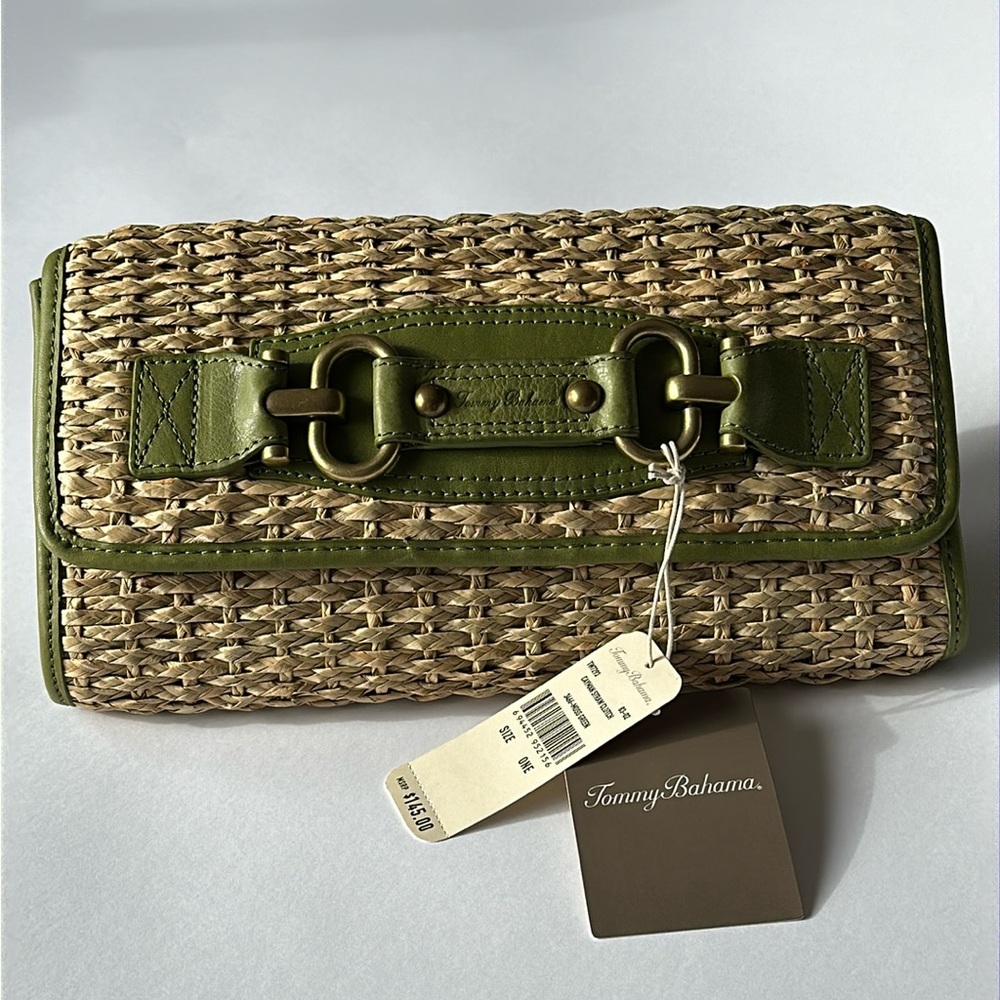 Tommy Bahama Cayman Straw Clutch. NWTS Moss green